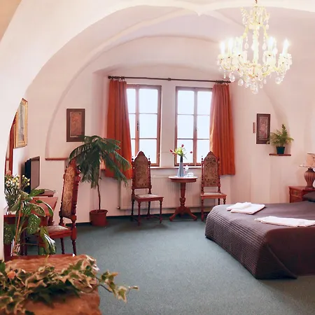 Zlaty Kohout Hotell 4*