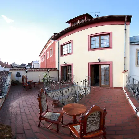 Zlaty Kohout Hotell